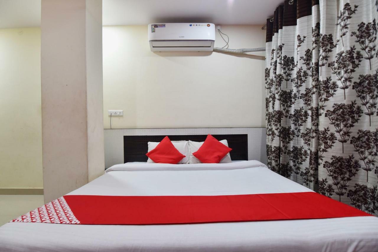 Oyo 28027 Hotel Dhruv Mandi Kültér fotó